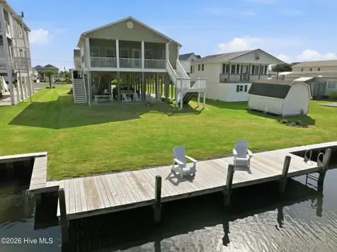 3055 3rd Street Surf City NC 28445