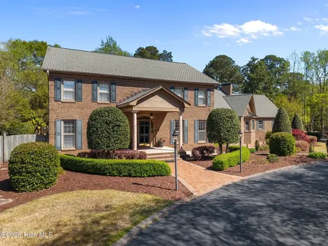 120 Robin Road Greenville NC 27858