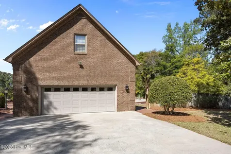 120 Robin Road Greenville NC 27858