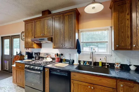 330 Boyd Lane Cove City NC 28523
