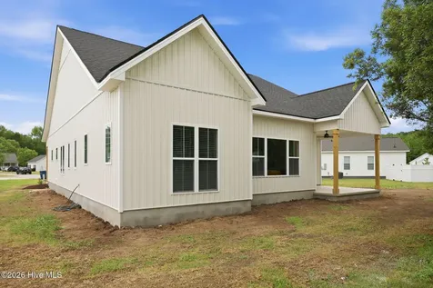 160 Mallison Place Washington NC 27889