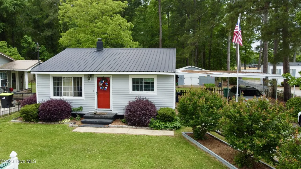407 E Fremont Street Kenly NC 27542