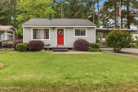 407 E Fremont Street Kenly NC 27542