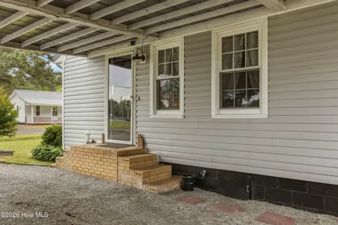 407 E Fremont Street Kenly NC 27542