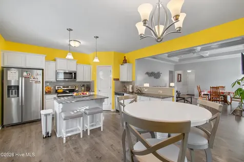 587 Meadowbrook Lane NW Calabash NC 28467