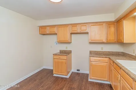 213 Oak Street Snow Hill NC 28580