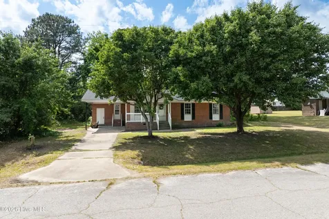 10452 Village Heights Whitakers NC 27891