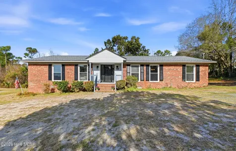 718 Hughes Road Hampstead NC 28443