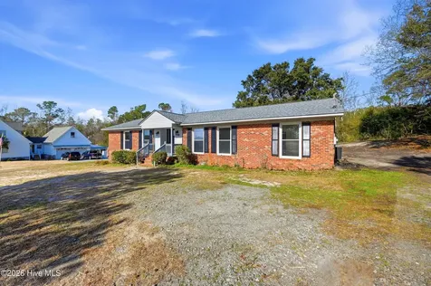 718 Hughes Road Hampstead NC 28443