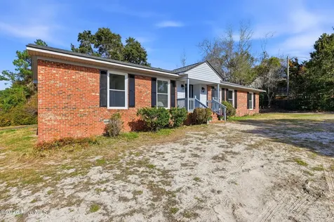 718 Hughes Road Hampstead NC 28443