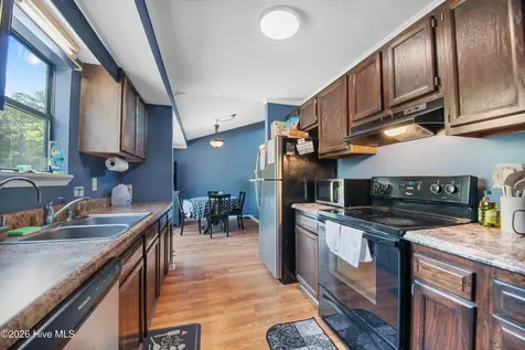235 Sand Ridge Road Hubert NC 28539