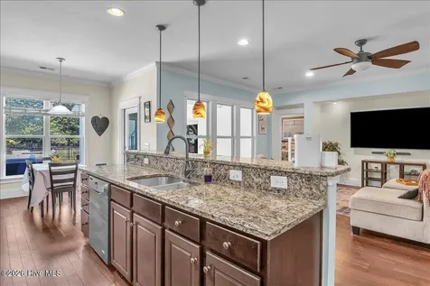 5261 Windlass Road Southport NC 28461