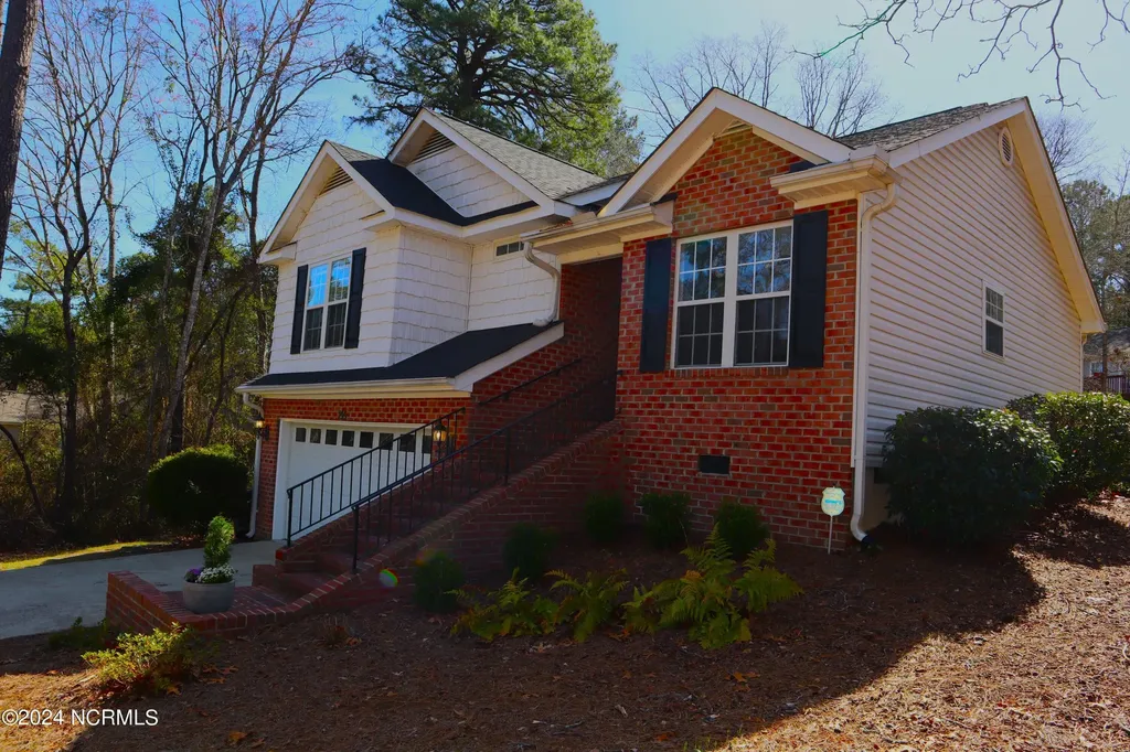 295 Sandhills Circle Pinehurst NC 28374