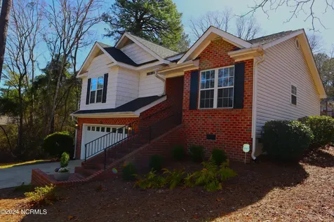 295 Sandhills Circle Pinehurst NC 28374