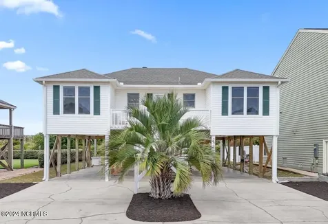 272 Brunswick Avenue W Holden Beach NC 28462