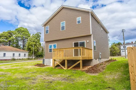 1060 W New York Avenue Southern Pines NC 28387