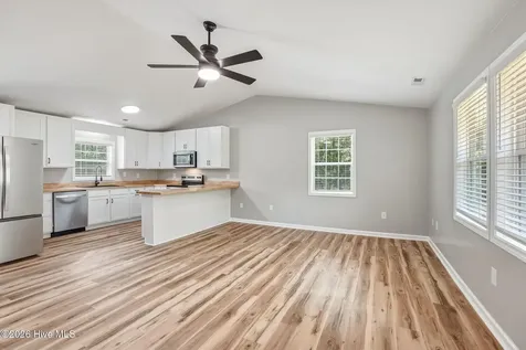 206 Village Drive Beaufort NC 28516