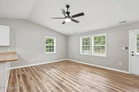 206 Village Drive Beaufort NC 28516