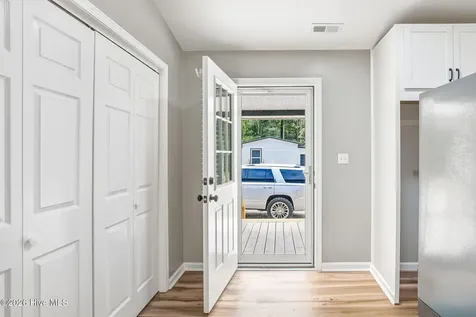 206 Village Drive Beaufort NC 28516