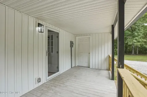 206 Village Drive Beaufort NC 28516