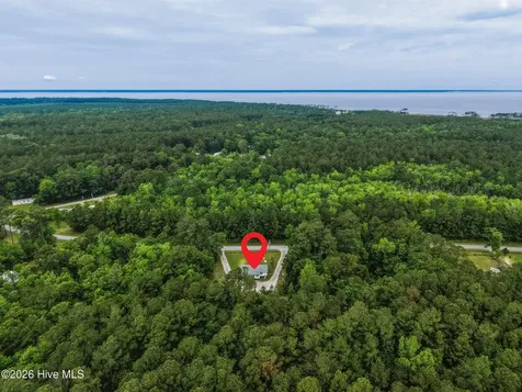 206 Village Drive Beaufort NC 28516