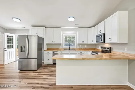 206 Village Drive Beaufort NC 28516