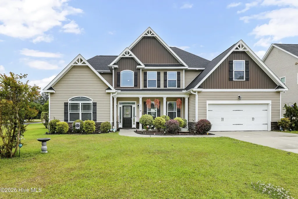 201 Wedgefield Circle Maple Hill NC 28454
