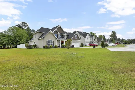 201 Wedgefield Circle Maple Hill NC 28454