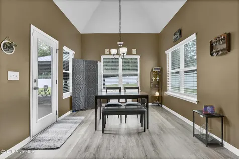 201 Wedgefield Circle Maple Hill NC 28454