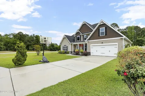 201 Wedgefield Circle Maple Hill NC 28454