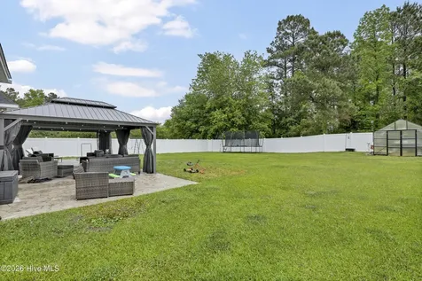 201 Wedgefield Circle Maple Hill NC 28454