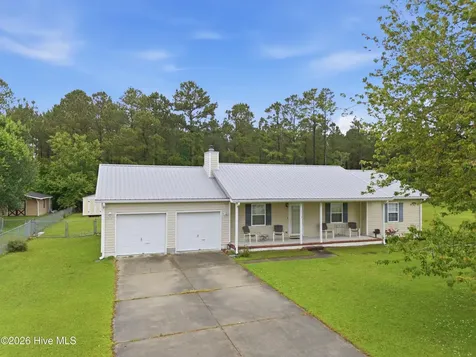 713 Mill Creek Road Newport NC 28570