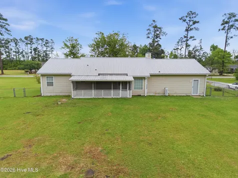 713 Mill Creek Road Newport NC 28570
