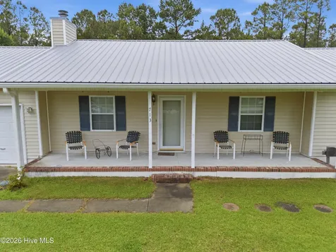 713 Mill Creek Road Newport NC 28570