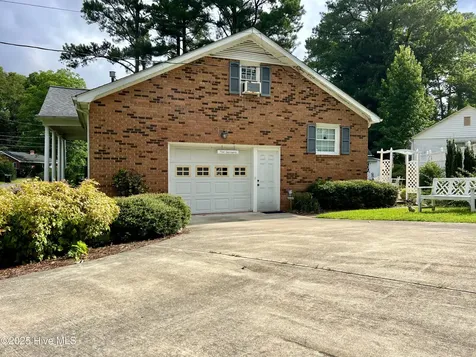 408 W Woodlawn Drive Williamston NC 27892