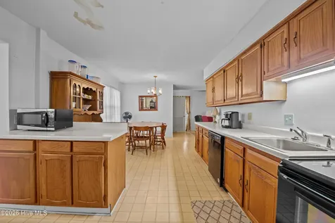 203 E Clinton Street Roseboro NC 28382