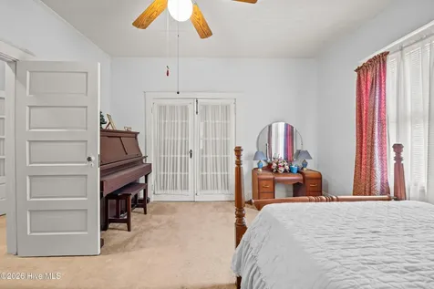 203 E Clinton Street Roseboro NC 28382