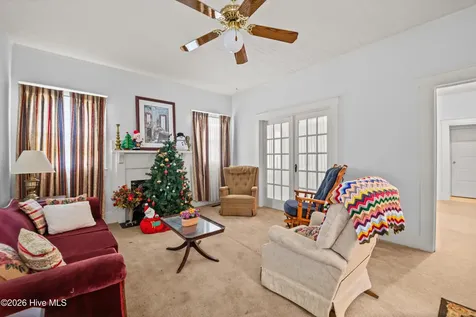 203 E Clinton Street Roseboro NC 28382