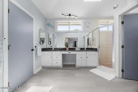 8720 Shipwatch Drive Wilmington NC 28412