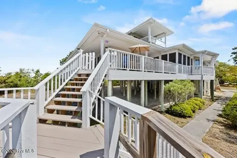 8720 Shipwatch Drive Wilmington NC 28412