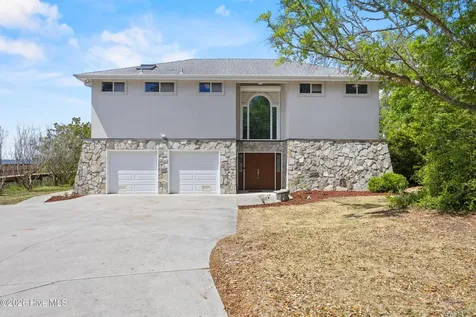 8720 Shipwatch Drive Wilmington NC 28412
