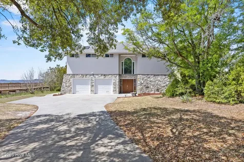 8720 Shipwatch Drive Wilmington NC 28412