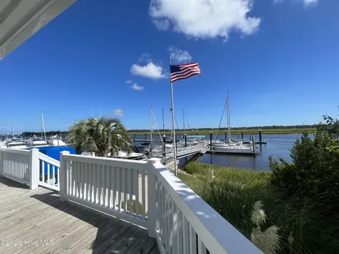 5099 Minnesota Drive SE Southport NC 28461