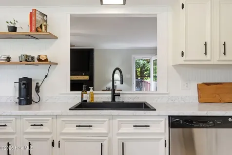 208 Avalon Lane Greenville NC 27858