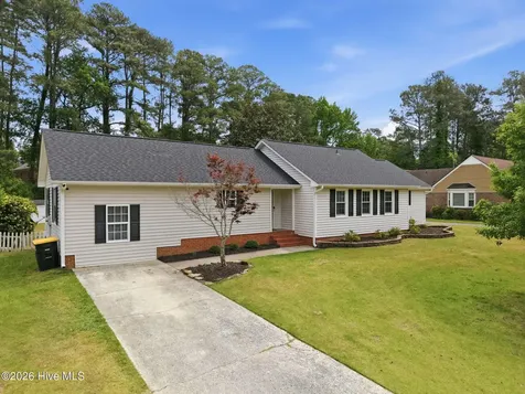 208 Avalon Lane Greenville NC 27858