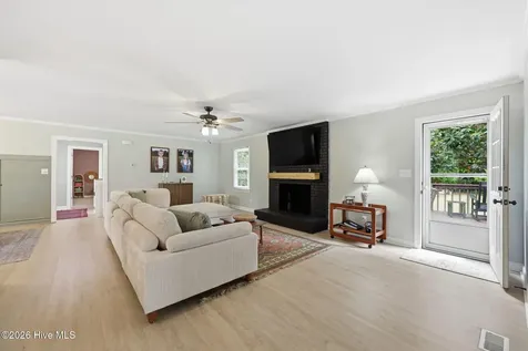 208 Avalon Lane Greenville NC 27858