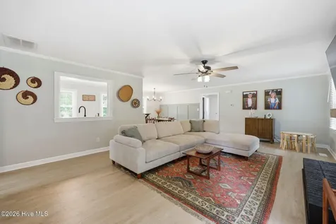 208 Avalon Lane Greenville NC 27858