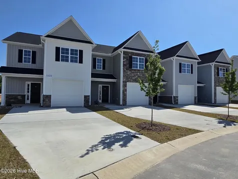 1909 Newbury Way Greenville NC 27834