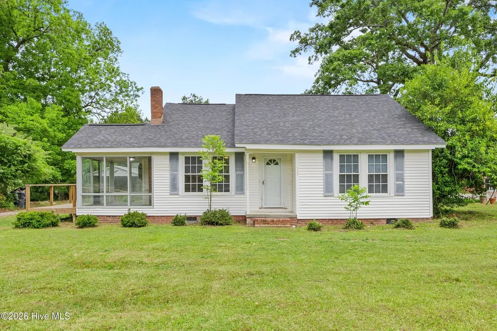 523 Hallsboro Road S Hallsboro NC 28442