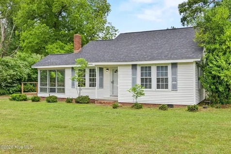 523 Hallsboro Road S Hallsboro NC 28442
